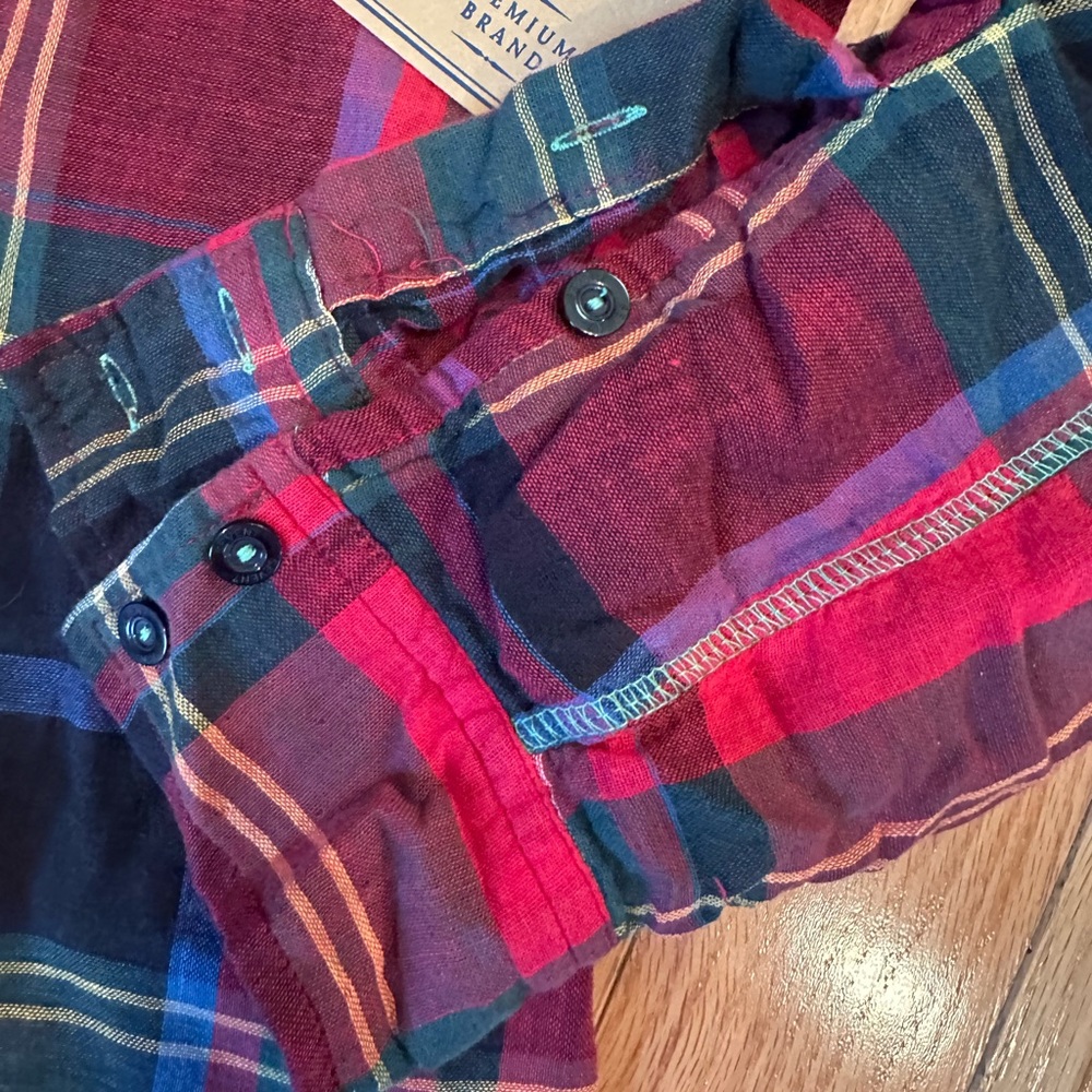 Seven7 women's button down. - Picture 3 of 6
